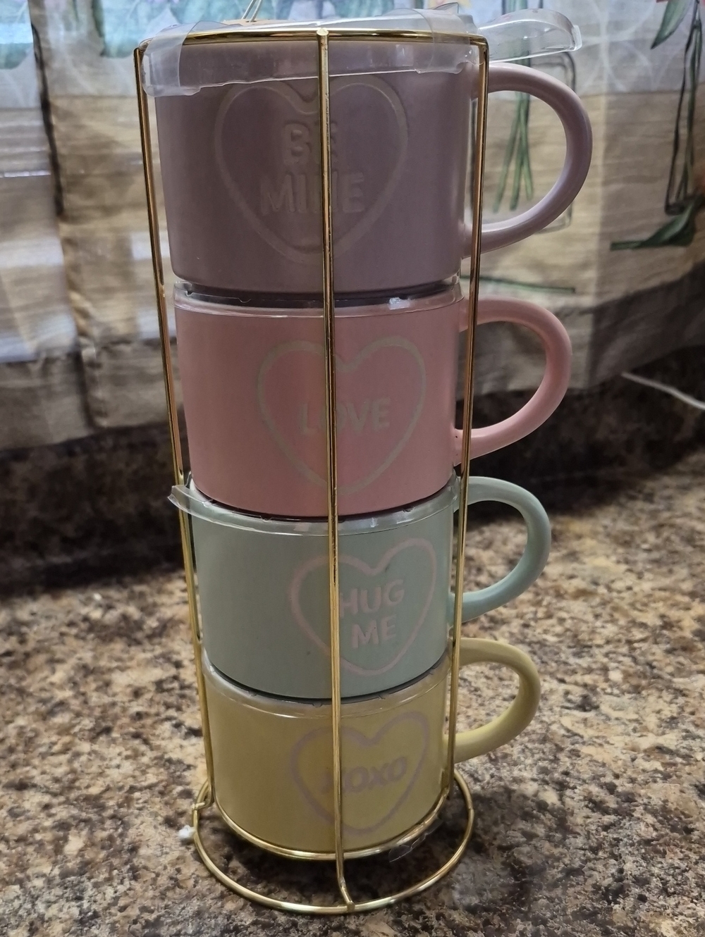 Eccolo Pastel Heart Stackable Mug Set with Gold Rack - Mauve, Pink, Mint, Yellow